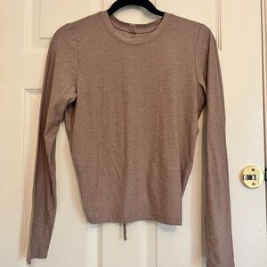 Beyond Yoga Long Sleeve Tee in Mauve Taupe